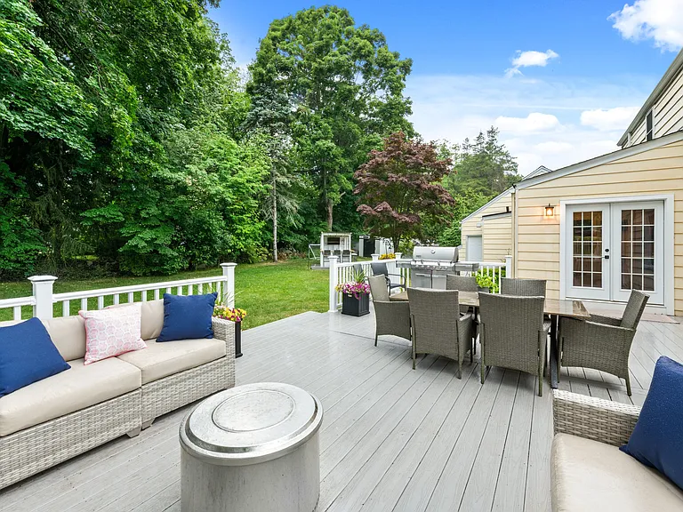 63 Lockwood Rd — Photo 27