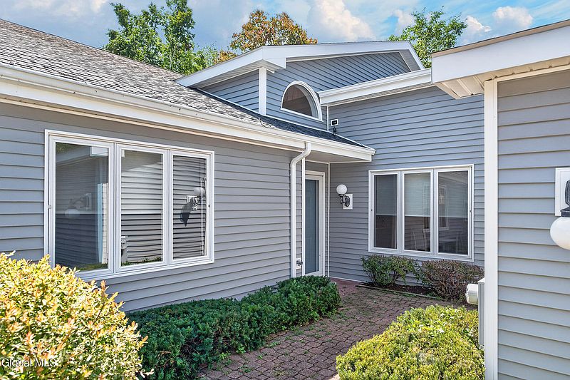 3rd image of 38 Lyon Court