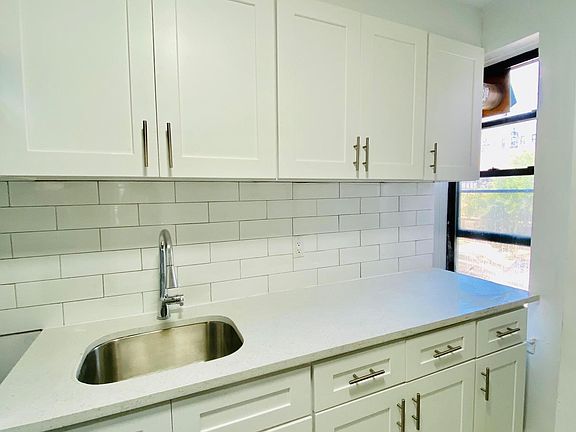 5th image of 2-41 Forty Parsons Blvd #2