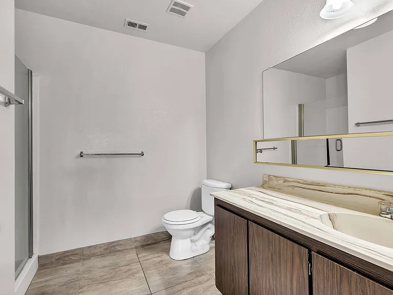 2300 Dickerson Rd #42 — Photo 15