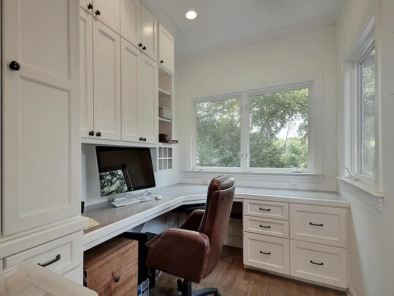5018 Shoal Creek Blvd — Photo 22
