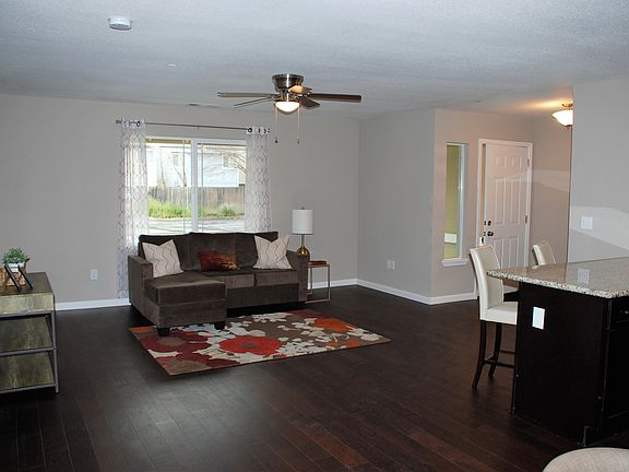 4th image of 7604 Mimosa Way