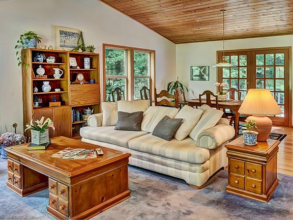5th image of 6388 NE Quail Trail Ln