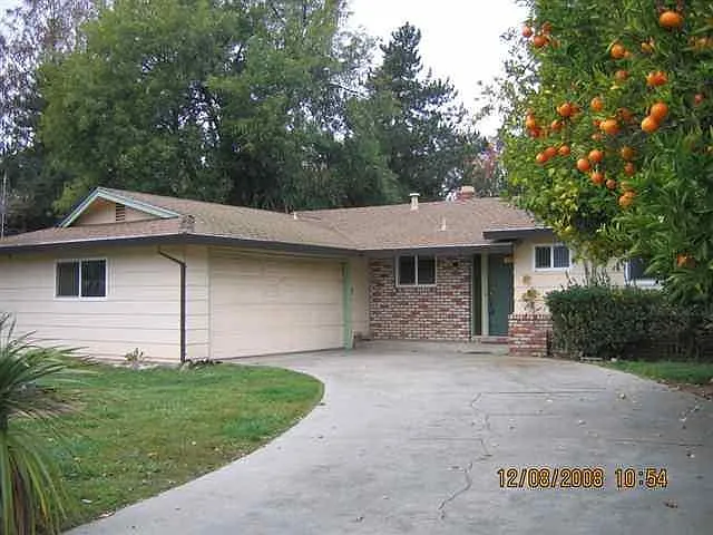 1558 Dave Pl photo 1