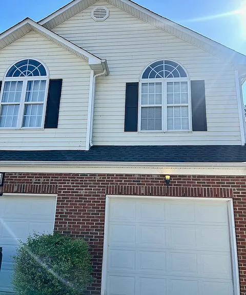 2113 Thornblade Dr — Photo 1