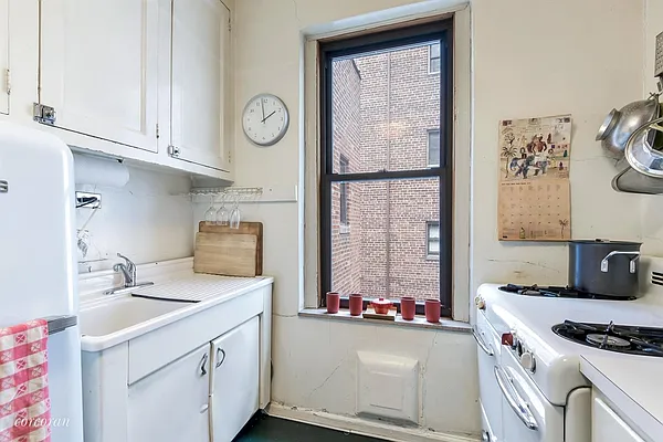 Sold by Corcoran | media 3
