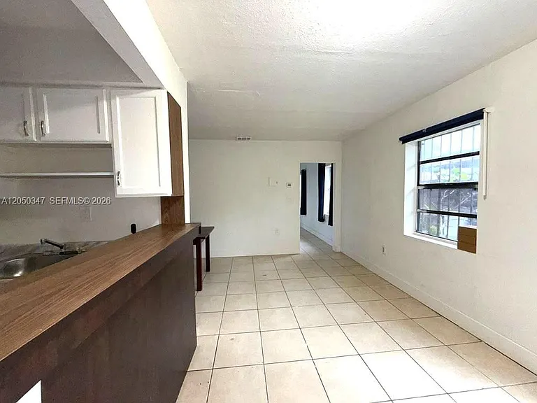 800 NW 56th St #3 — Photo 4