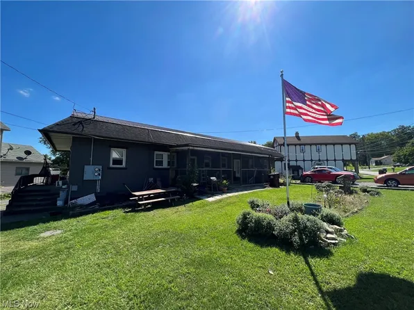 1017 Broadway St, Masury, OH 44438