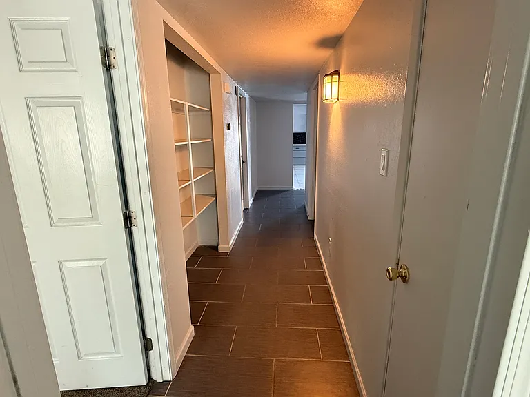 1418 E Kuns Ct — Photo 10