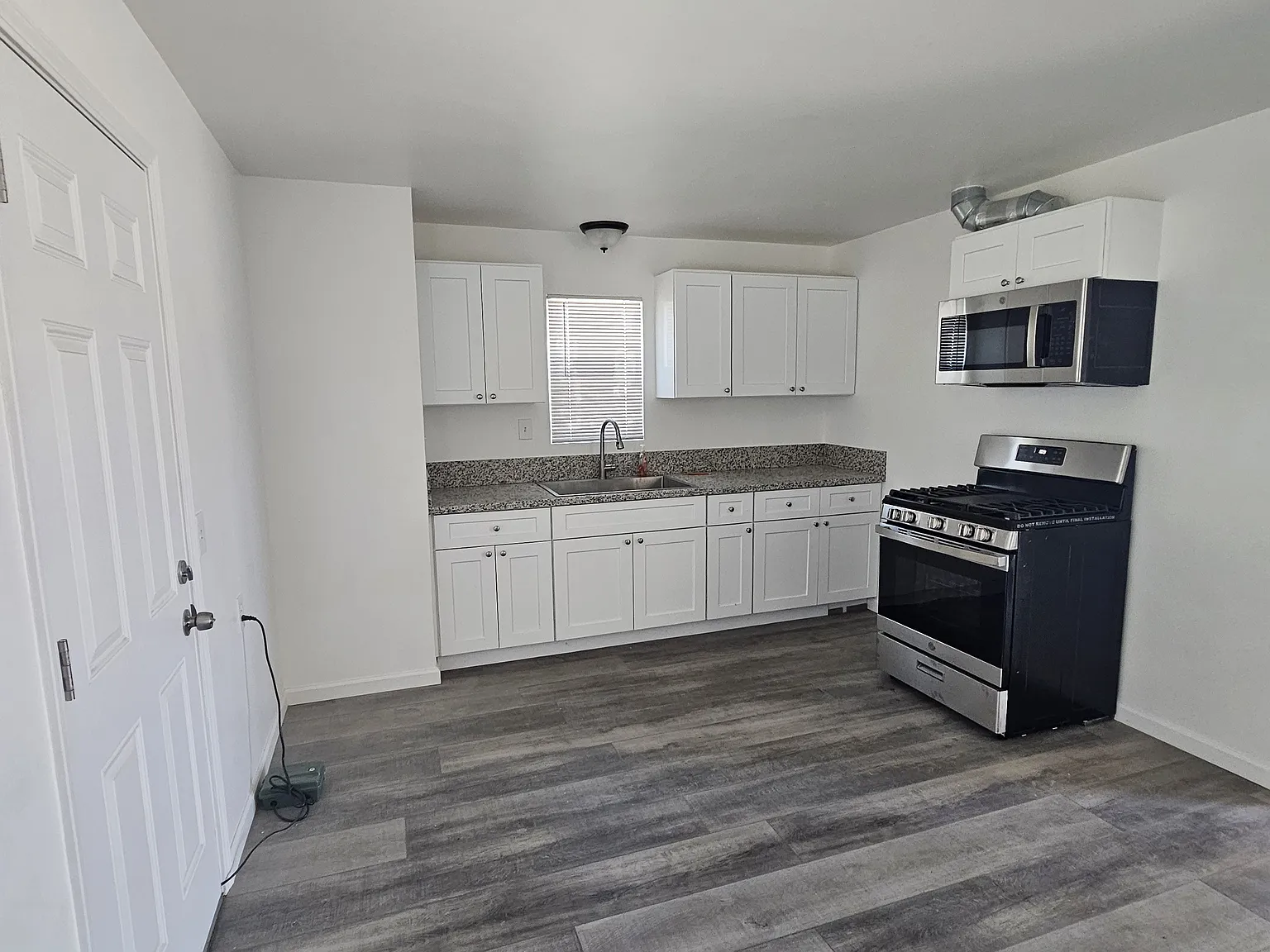 1 bed, 600 sqft, $1,600 — Photo 2
