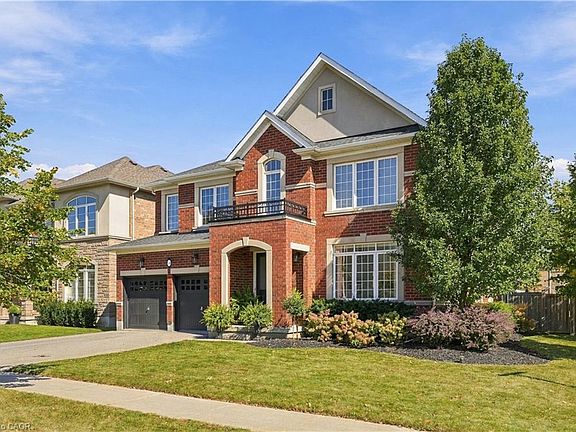 4th image of 136 Sutherland Cres