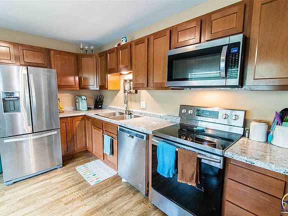 3rd image of 2300 SE 21st Ter