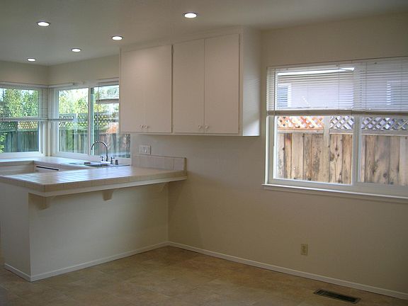 2nd image of 10698 Hale Pl