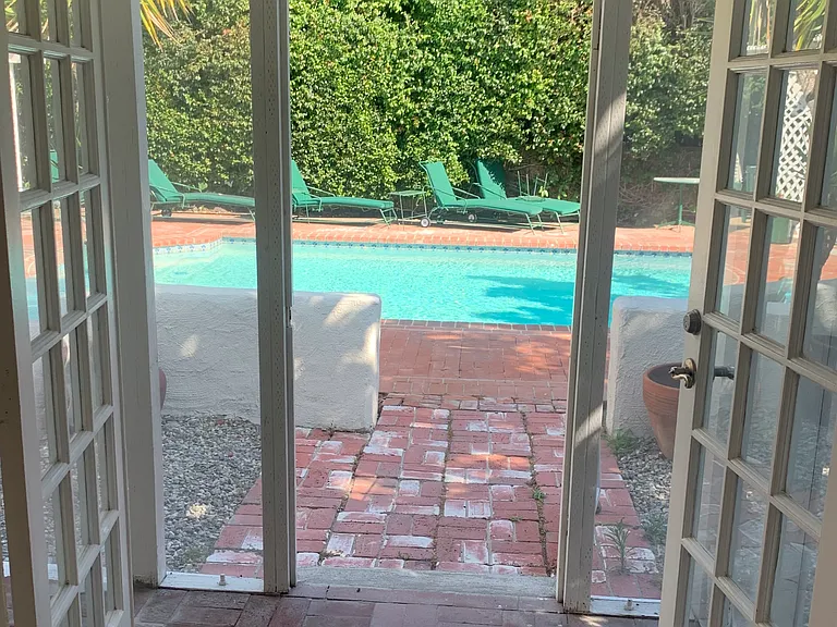 505 N Palm Dr #B — Photo 8