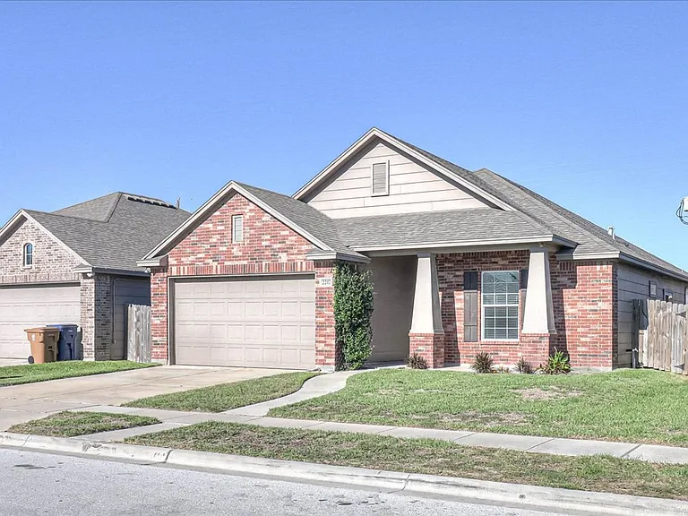 2217 Ibis — Photo 3