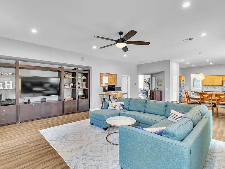 296 Doe Run Cir — Photo 152