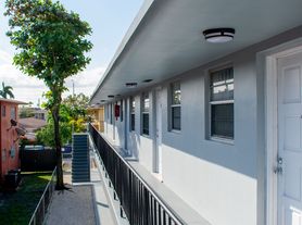 Tito Apartments, 1 beds 1.0 baths (484 sqft)