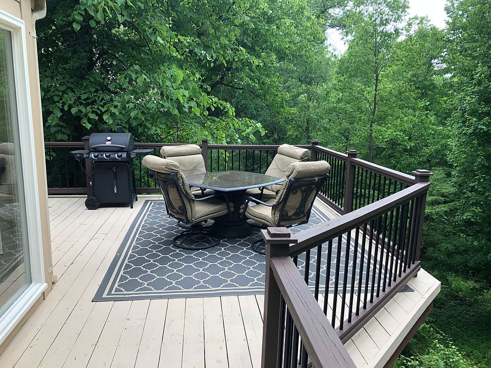 2nd image of 956 Peach Blossom Ln