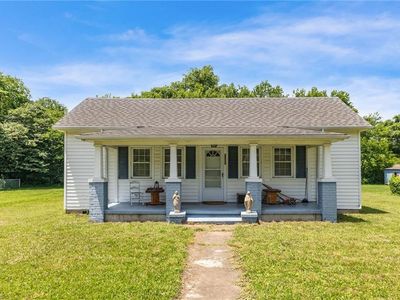 1137 W Fieldcrest Rd, Eden, NC, 27288