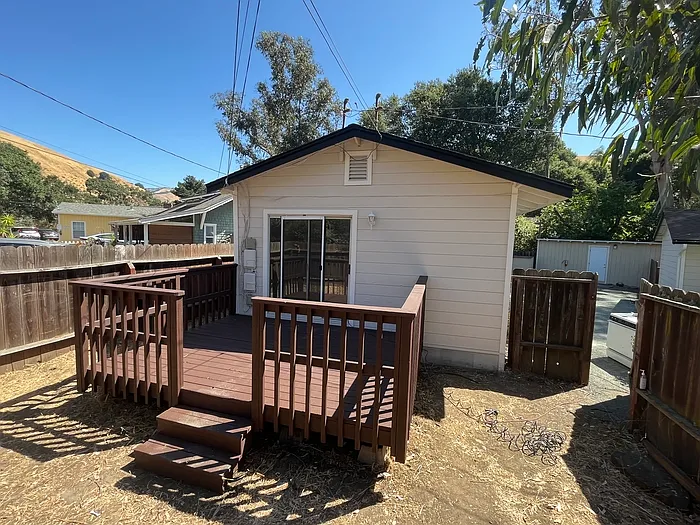 1 bed, 1.0 bath, 610 sqft, $2,095 — Photo 3