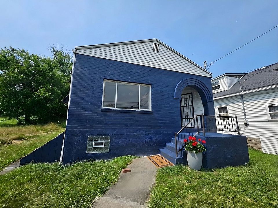 1st image of 415 N 4th St
