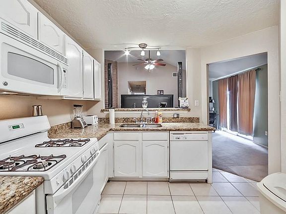 4th image of 18106 Twin Creek Dr