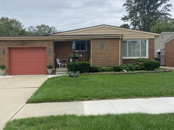 22518 Avalon St, Saint Clair Shores, MI 48080