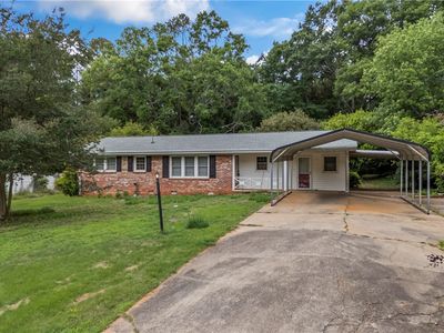104 Henry Ave, Seneca, SC, 29678