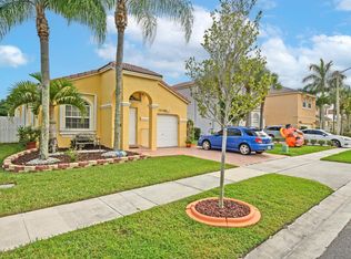15120 NW 6th Ct, Pembroke Pines, FL 33028