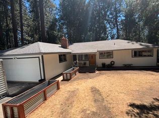 5242 Loch Leven Dr, Pollock Pines, CA 95726