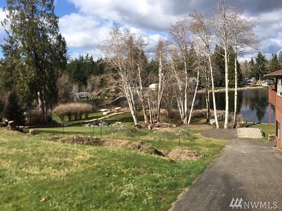 4th image of 1780 SE Crescent Dr