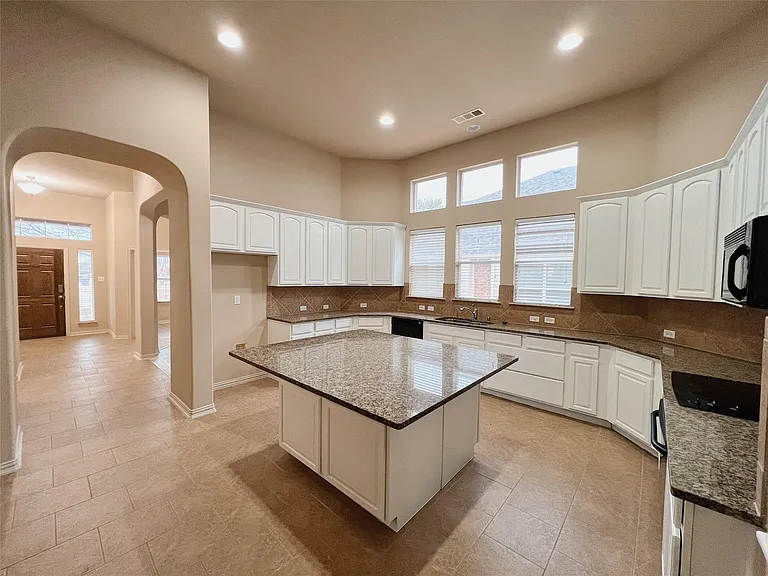 2798 Sparks Dr — Photo 22