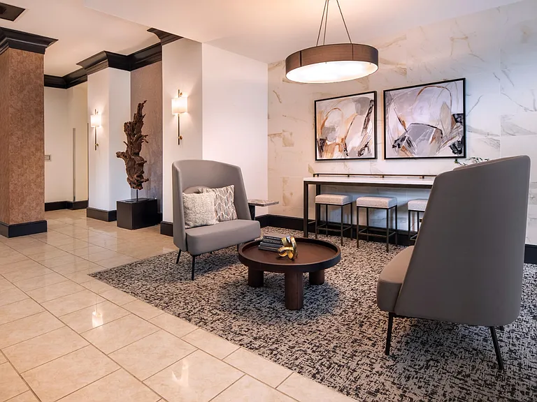 The Alexander Apartments — Photo 10