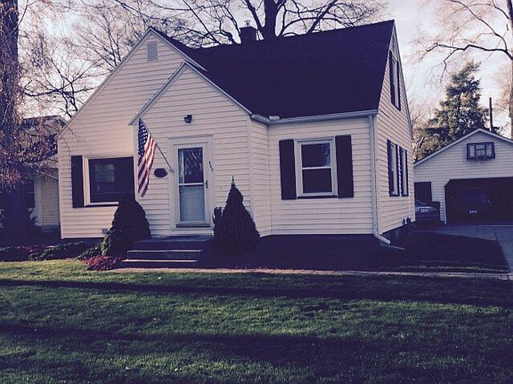 2nd image of 863 Harvard Dr