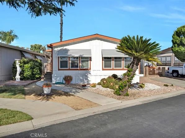 1275 Bishop Dr, Hemet, CA 92545