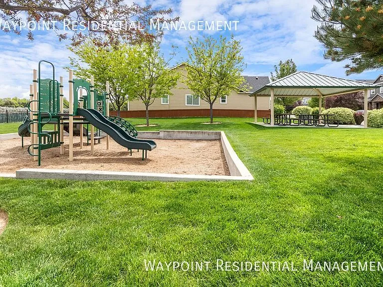 4342 S Axiom Ave — Photo 33