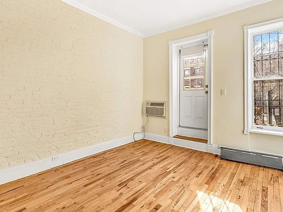 5th image of 56 W 91st St APT 4
