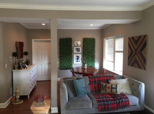 510 W 11th St APT 302, Kansas City, MO 64105