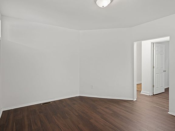5th image of 4617 Locust St #1