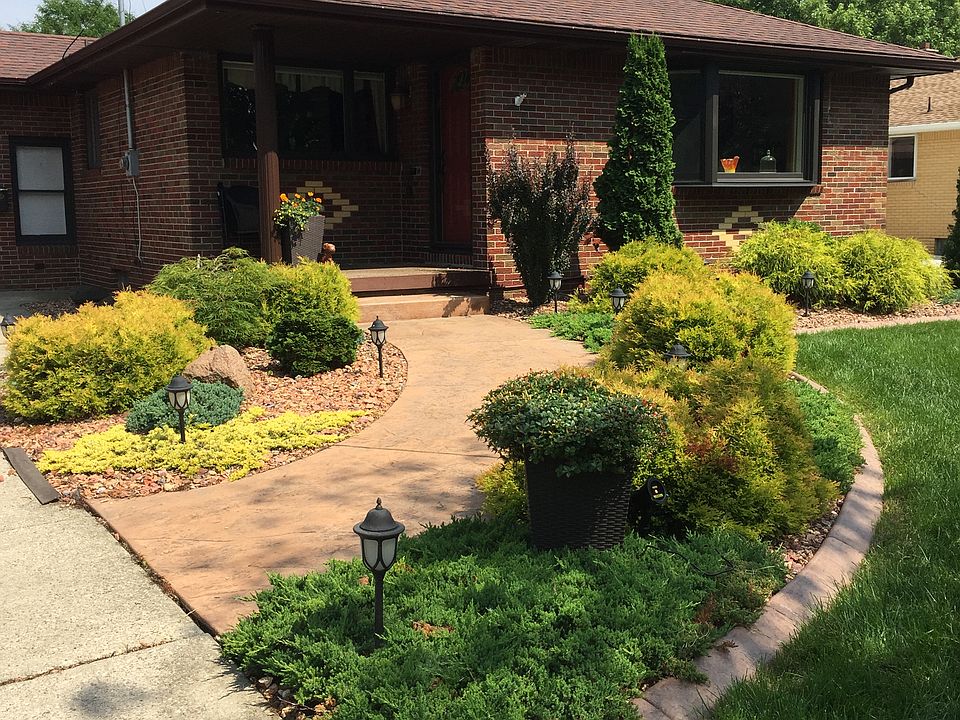 2nd image of 146 S Irwinwood Rd