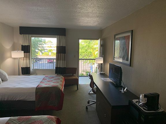 2 super comfy double beds