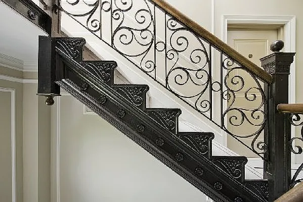 Rented by Mann Maurice A | media 41