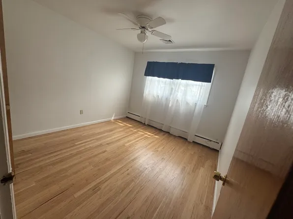 248 Columbia Avenue image 7 of 9