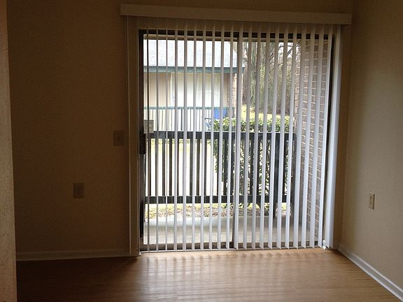 5th image of 4700 King St