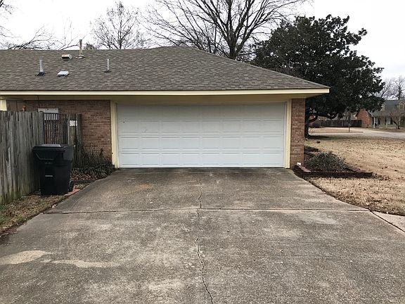 3rd image of 2760 Glenway Pl
