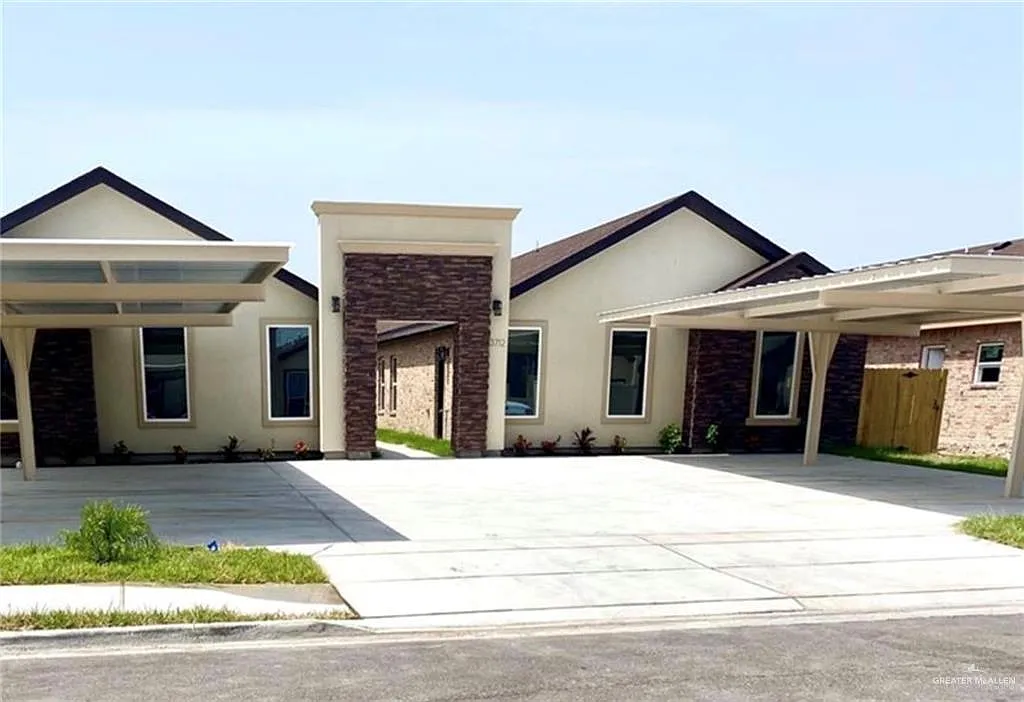 2 bed, 2.0 bath, 998 sqft, $1,000 — Photo 1
