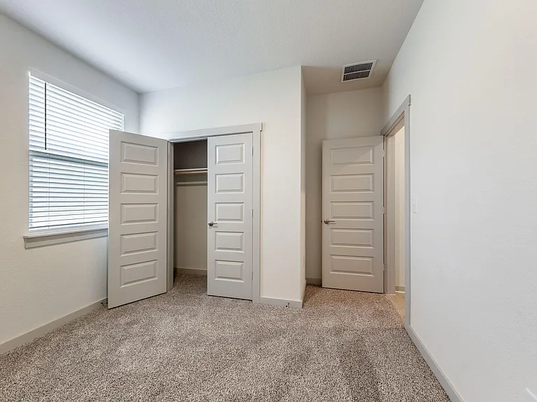 2416 Tucker Ln — Photo 26