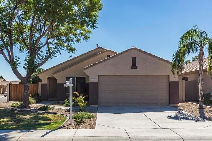 1st image of 7627 W Foothill Dr