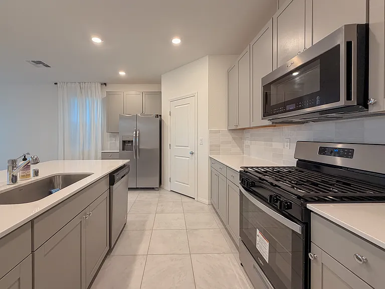 8143 Desert Cassia Ave — Photo 17