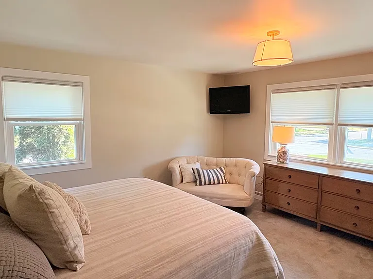 1818 Hillcrest St — Photo 14